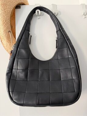 COACH Coachtopia Black Crescent Shoulder Hobo Bag